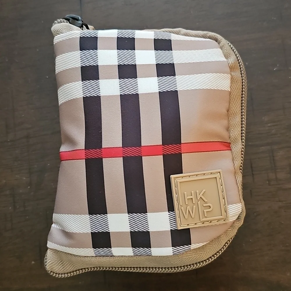 Ihkwip Packable Cosmetic Case - Picture 8 of 11